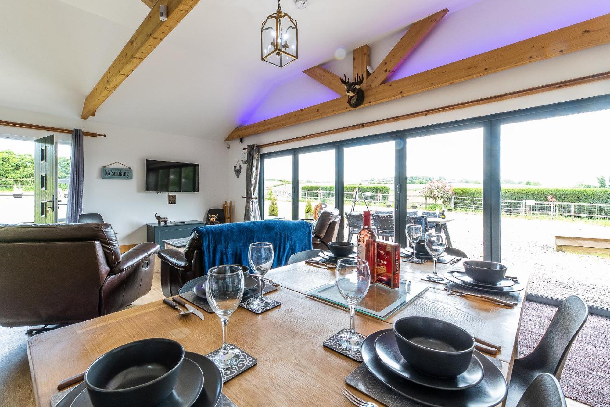 Fairview Farm Holiday Retreat: Luxury Lodges in Nottinghamshire Countryside Exterior photo